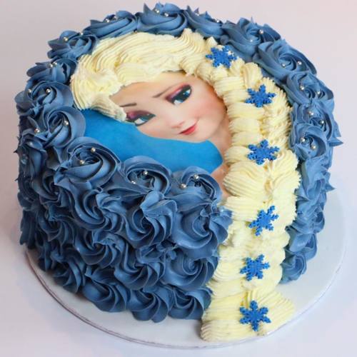Gâteau Reine des Neiges - Astuces en sucre  Gâteau reine des neiges, Gateau  anniversaire reine des neiges, Gâteau reine des neiges facile